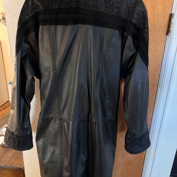 Pelle Studio Leather Trench Coat Womens  Size M Long Lined Soft Heavy  Black Y2K - Picture 4 of 5